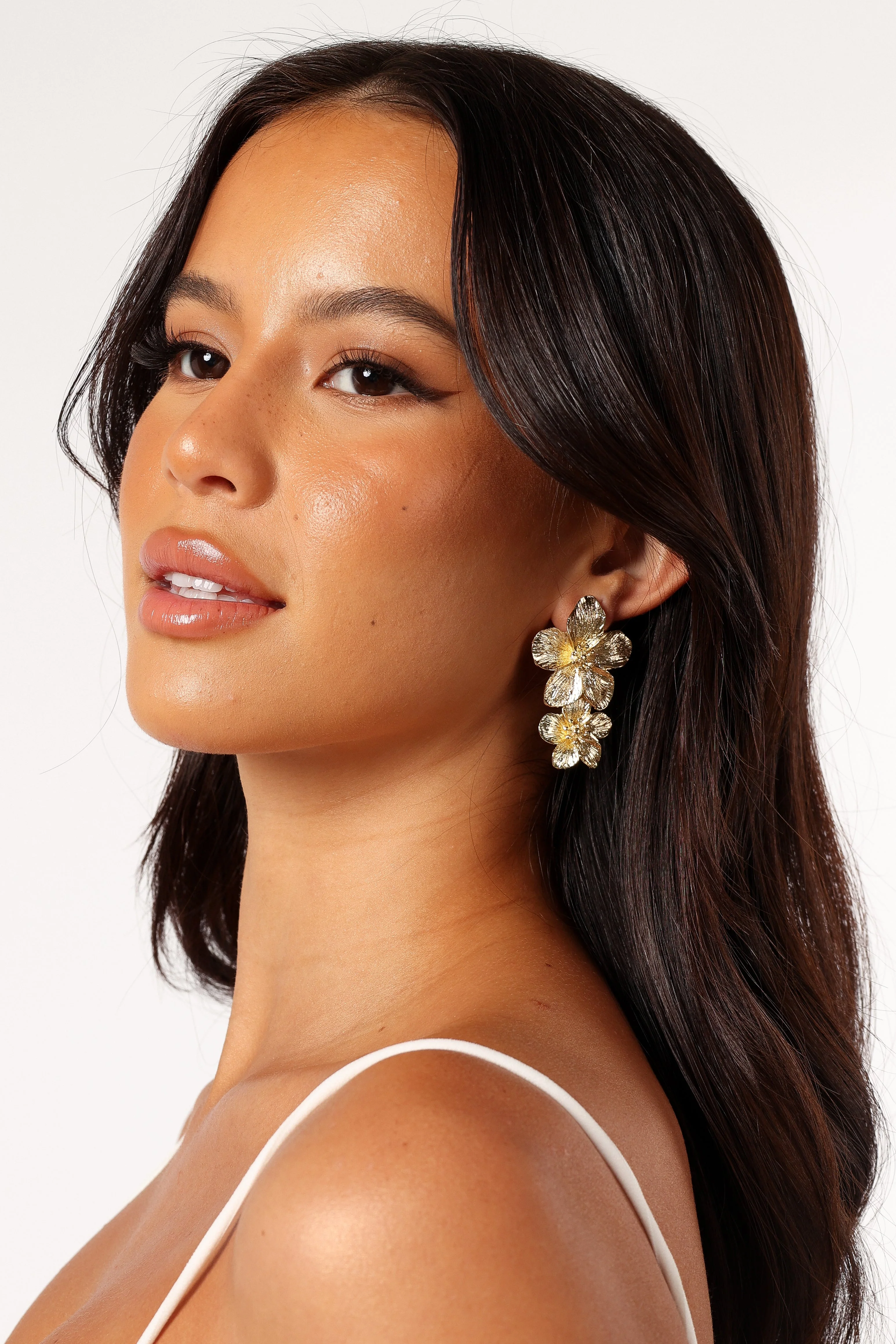 Alexa Flower Earrings - Gold - Image 5
