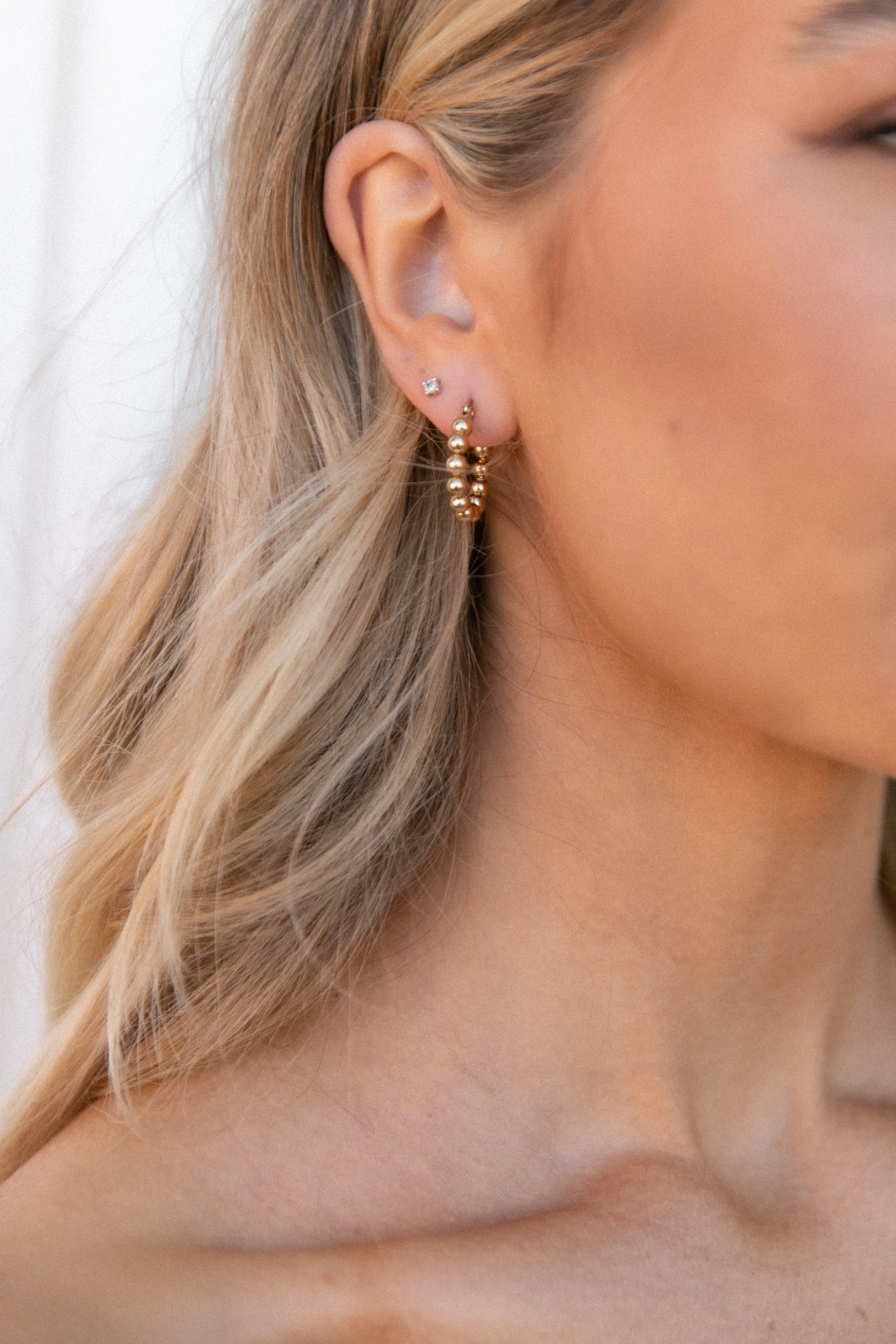 Chloe Hoop Earrings - Gold - Image 4